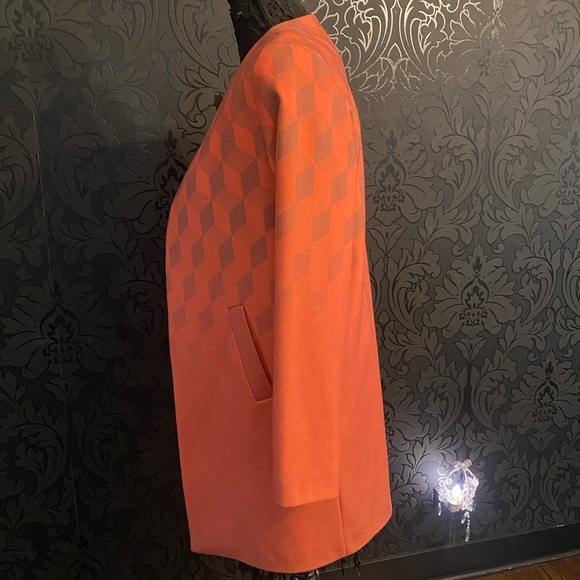 Burberry coat - Picture 5 of 9